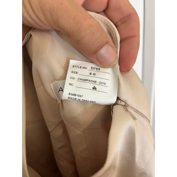 NWT Alfred Sung Champagne V Neck Spaghetti Strap Formal‎ Maxi Gown Size 4R - Picture 7 of 7